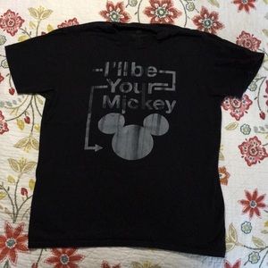 Mickey Mouse Disney Women’s T-Shirt Tee Size Medium EUC Black